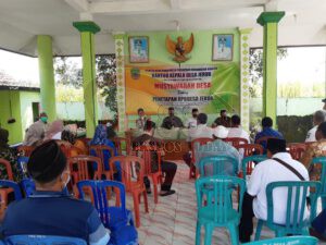 Kades Fuad Lakukan Musdes Penetapan APBDes TA 2022 di Balai Desa Jeruk