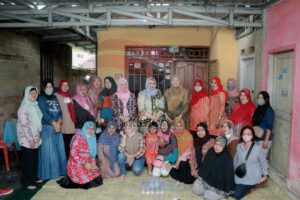 Monica Haprinda Lakukan Pembinaan PKK RT RW Di Kelurahan Pintu Air