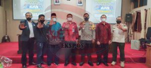 Dirut PT. MNS Grub Pers Berikan Penghargaan Award KoranTV10 ke Kapolres Pati