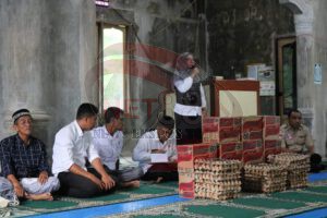 Pemda Simeulue Salurkan Bantuan Masa Panik Kepada Warga Korban Kebakaran