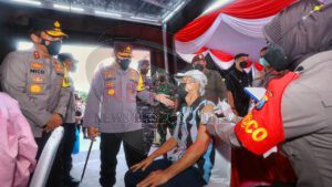 Forkopimda Jatim Mendampingi Kapolri Cek Kesiapan Posko di Terminal Purabaya