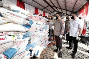 Kapolda Jatim Bela Sungkawa ke Korban Laka