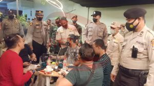 Personil Gabungan Polres Pamekasan Lakukan Patroli Gabungan Cipkon dan Prokes