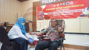 Peringati Hari Bhayangkara ke 76, Polres Pamekasan Gelar Donor Darah