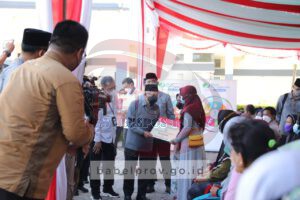 Wapres Ma’ruf Amin Serahkan Bansos untuk Masyarakat Bangka Belitung