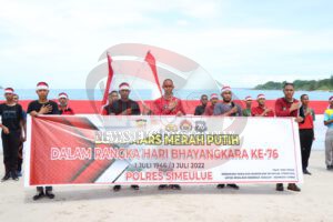 Sambut HUT Bhayangkara ke 76, Polres Simeulue Gelar Long Mars Merah Putih Bersama Paskibraka