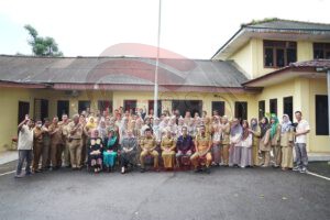 Hadiri Pengantar Purna Tugas Kadis Kominfo PGK, Molen : Pak Sarbini Pensiun Tanpa Ada Masalah
