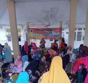 FRPB Pamekasan Adakan Bazar Baju Layak Pakai