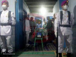 Isak Tangis Sambut Kedatangan Jenazah Marinir Muda di Desa Montok