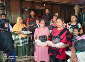 Peduli Sesama, Sekjen Rumah PPAI dan Ketum RPB Salurkan Bansos ke Dua Desa