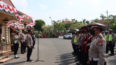 Wakapolres Pimpin Apel Pengamanan Ziarah Makam dan Tasyakuran warga tingkat II PSH Winongo Tunas Muda