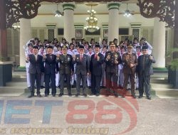 Bupati Pamekasan Pimpin Upacara Pengukuhan Paskibra