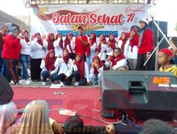 HUT RI Ke 77 Bersama Pemdes Ceweng Kecamatan Diwek Adakan Jalan Sehat