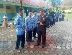 Hari Pahlawan ke 77 Tahun, Iptu Didik Waluyo, SH Pimpin Upacara di SMP 01 Curahdami