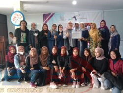 Ketua TP PKK Kota Pangkalpinang dan PPIT Menyerahkan Donasi Kepada YPAC