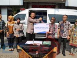 BRI Cab Pamekasan Berikan Bantuan 1 Unit Mobil Ambulance Kepada Polres Pamekasan