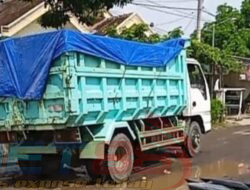 Hilir Mudik Dumptruck Sebabkan Jalan di Desa Tanjung Kamal Rusak Parah, Pemdes Tutup Mata