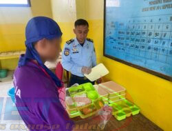 Pastikan nutrisi Narapidana Terjamin, Petugas Lapas Kelas IIA Pamekasan Rutin Kontrol Dapur Penyuplai Makanan