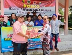 Dua Aliansi Jurnalistik Situbondo Serahkan Bantuan Bencana Banjir Ijen Bondowoso