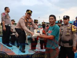 Gencarkan Berbagi, Kapolresta Pati Turun ke Kaum Dhuafa dan Para Nelayan