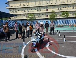 Uji Coba !!! Kompol Asfauri, S.H, M.H Berikan Sosialisasi Lintasan Praktik SIM C