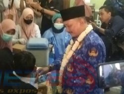Bupati Situbondo Buka Acara Launching Imunisasi Serentak di SDN 1 Mimbaan