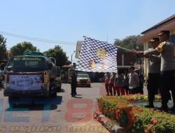 Jelang HUT Ke-72 Humas Polri, Polres Pasuruan Dan Kabid Humas Polda Jatim Bagikan Air Bersih