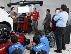 Pelatihan Intensif Himawan Putra Bersama Hunter Engineering Company Untuk Meningkatkan Standar Pelayanan Otomotif