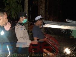 Bhabinkamtibmas Polsek Grujugan yang peduli dengan  Seorang Kakek yang tinggal di Hutan Pinus
