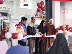 Yasmeera Resmikan Offline Store Pertama, Bazaar dan Diskonnya Bikin Emak-Emak Bahagia