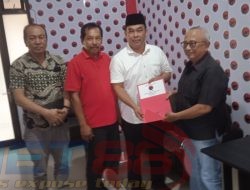 Mantan Wabup Bondowoso, Resmi Mengambil Formulir Penjaringan Bacabup di DPC PDIP Blitar