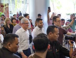 Tim Cook Kunjungi Apple Developer Academy @BINUS, Perkuat Komitmen Pengembangan Talenta Digital Indonesia