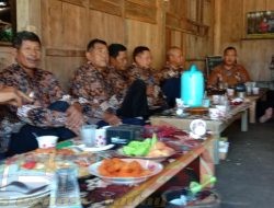 Purnawirawan TNI AD Angkatan 53/ 83 Melaksanakan Reuni dan Makan Bareng di Warung Joglo