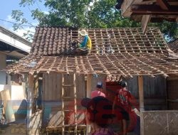 Pemilik Tersenyum, Kami Ikut Bahagia LSM Cakrawala Perbaiki Rumah P.Ahmad di Desa Wonokusumo